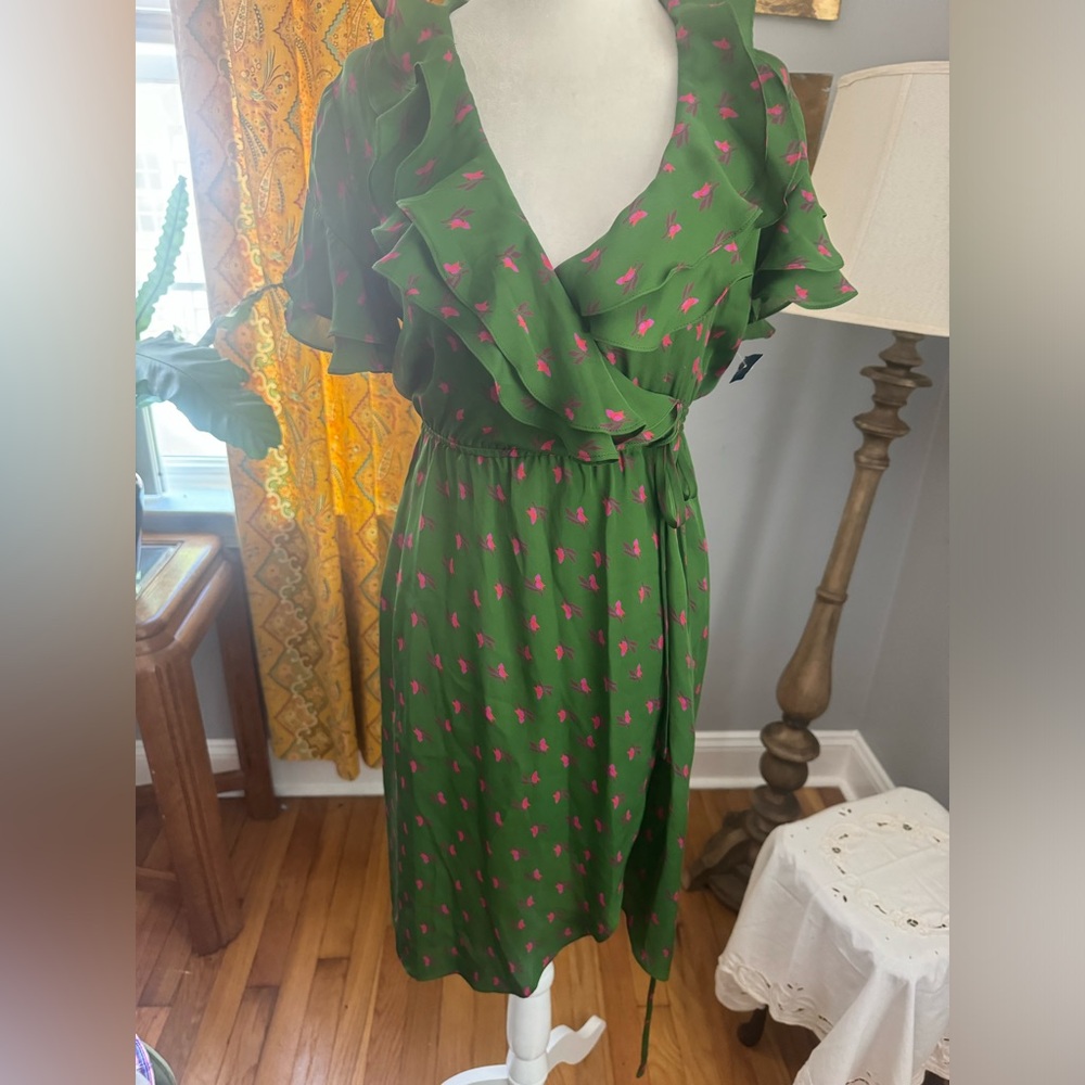 Tucker size Small Green Floral Silk Wrap Dress